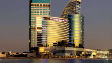 Crown Plaza Hotel DFC, Dubai