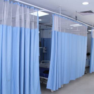 Hospital Cubicle Curtains: Complete Guide to Privacy, Infection Control & Safety